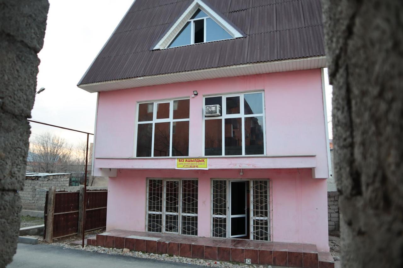Hotel Ecopana Turkistan Esterno foto